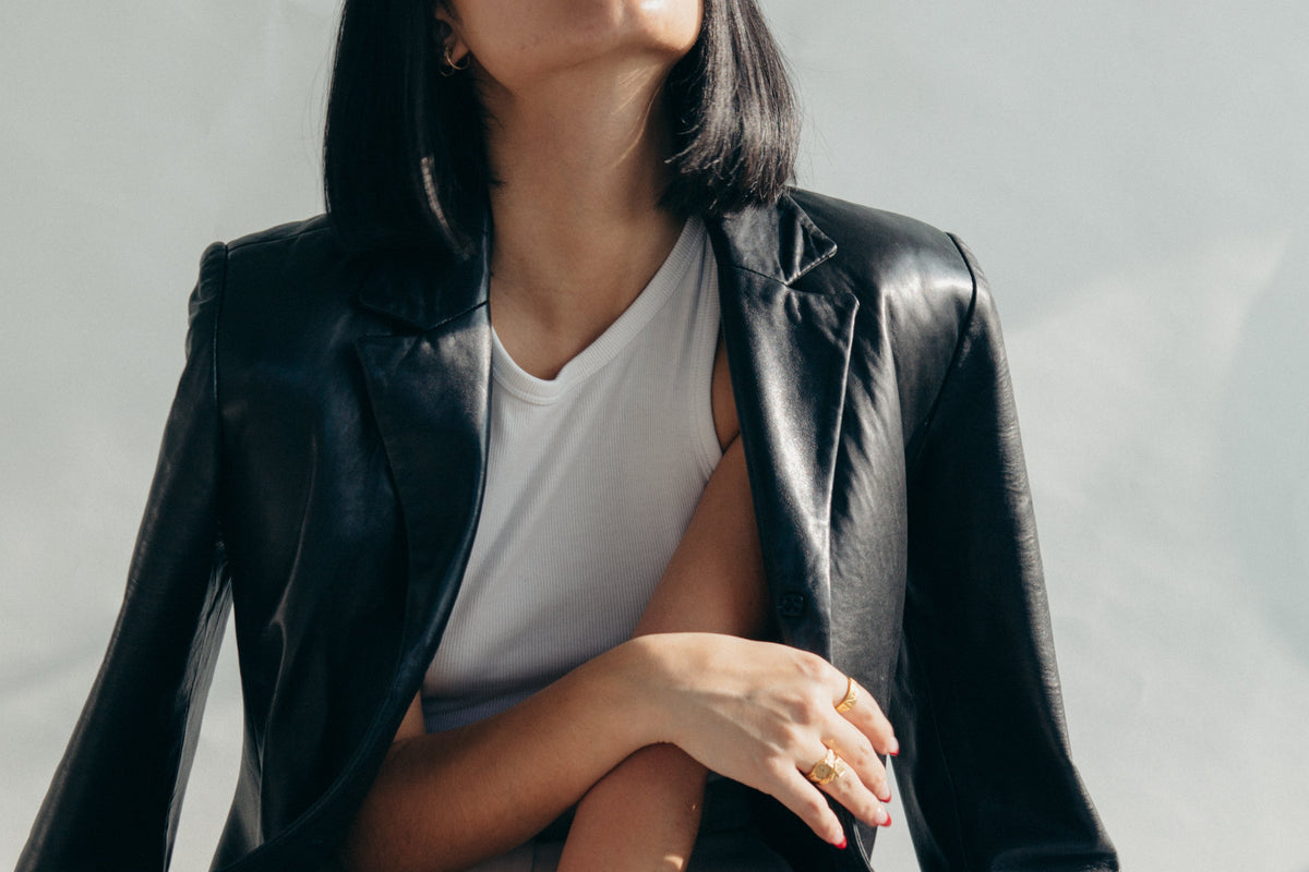 WOMEN'S COLLECTION